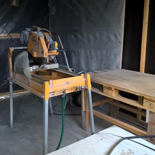 drill core cutting table